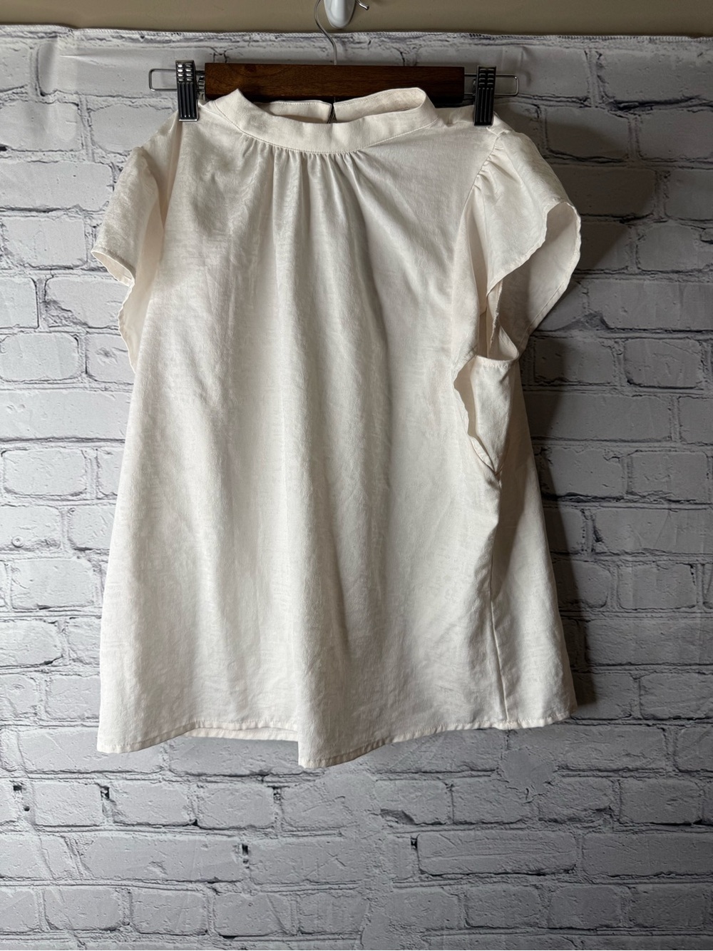Nine wear Cream Flutter Sleeve Blouse medium